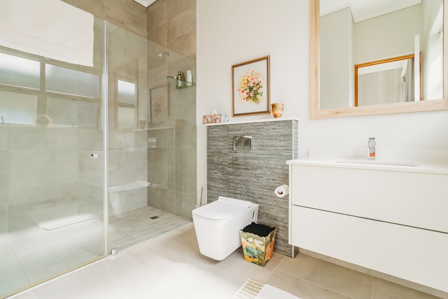 3 Bedroom Property for Sale in Earls Court Lifestyle Estate Western Cape
